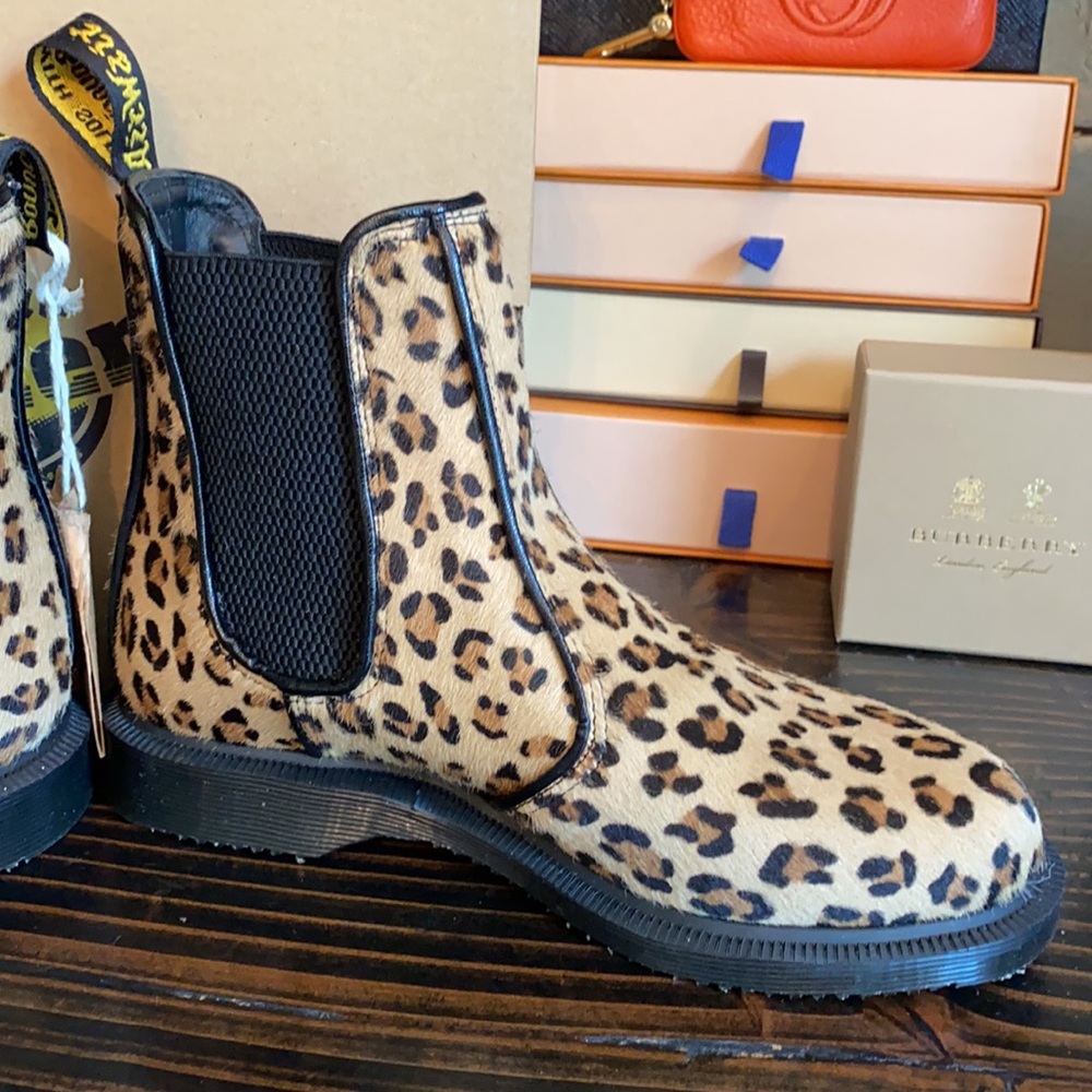 NWT Dr Martens Chelsea Boots In Flora Leopard - Picture 8 of 17